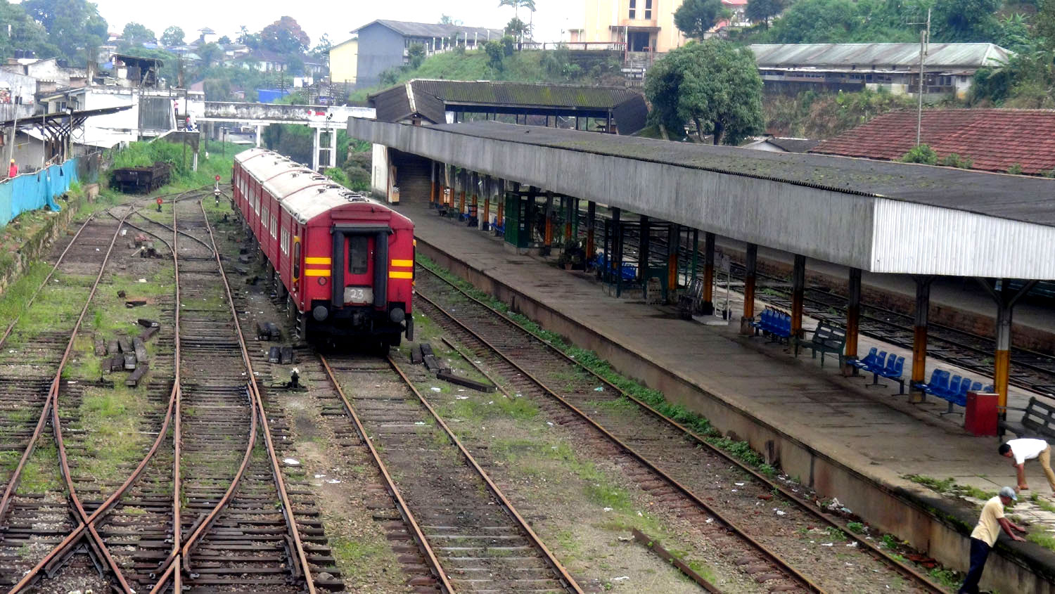 Train2 900px 19 10 02