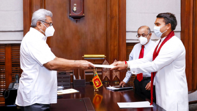 නාමල් රාජපක්ෂ මහතා රාජ්‍ය අමාත්‍ය ධූරයක දිවුරුම් දෙයි