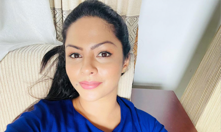 රංගන ශිල්පිනී ශලනි තාරකාට කොවිඩ්