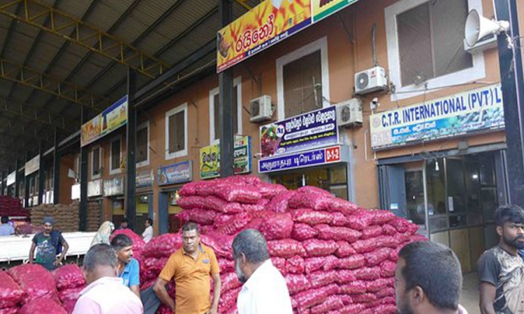 දඹුල්ල ආර්ථික මධ්‍යස්ථානයේ වෙළෙඳසැල් 81ක් වසා දැමේ