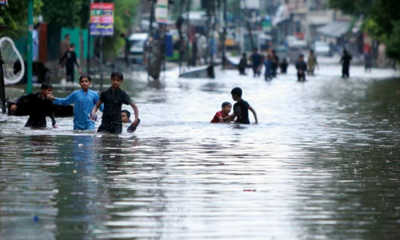 පකිස්තානයේ ගංවතුරින් 500කට වැඩි පිරිසක් ජීවිතක්ෂයට...