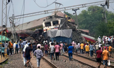 ඉන්දියාව හැඬවූ මාරක දුම්රිය අනතුර - ශ්‍රී ලංකාවේත් ශෝකය