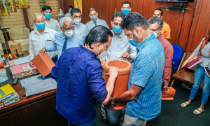 මැටි භාණ්ඩ නිෂ්පාදන කර්මාන්තකරුවන්ගේ ගැටළු විසඳීමට පියවර