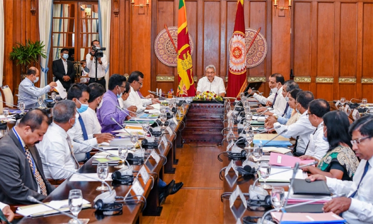 දේශීය දියර කිරි අවශ්‍යතාව සපුරන්න ජනපතිගෙන් සැලැස්මක් (වීඩියෝ)