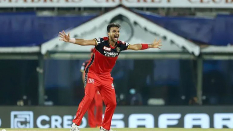 IPL; RCB කණ්ඩායමට ජය - පටෙල්ගෙන් කඩුලු ත්‍රිත්වයක්