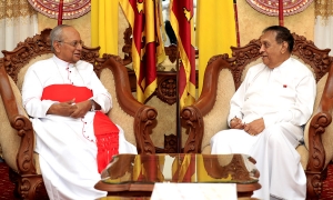 කාදිනල් හිමිපානන් සහ කථානායක අතර හමුවක්