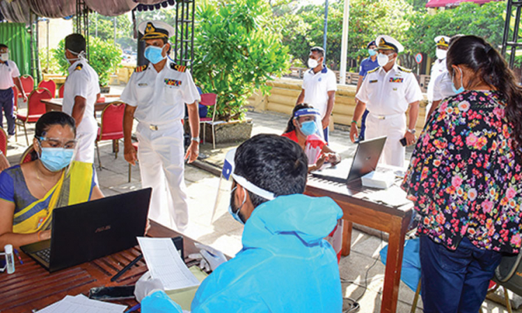 බස්නාහිර පළාත තුල එන්නත්කරණය වේගවත් කිරීමට නාවික හමුදා සහය