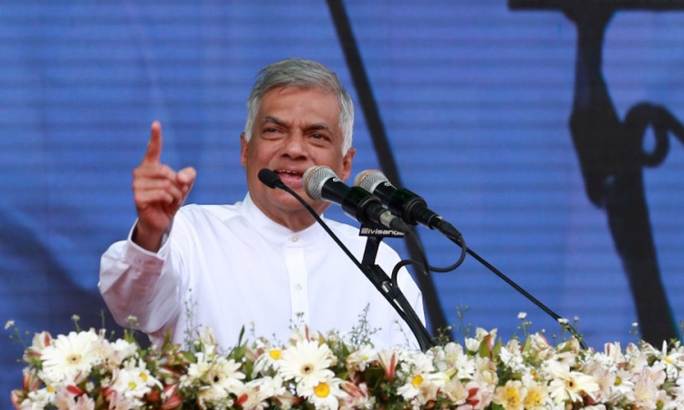 ආණ්ඩුව ඕනෑම අභියෝගයකට මුහුණදීමට  සූදානම්: බැංකු ණය පොලී මේ මස අඩු කරනවා