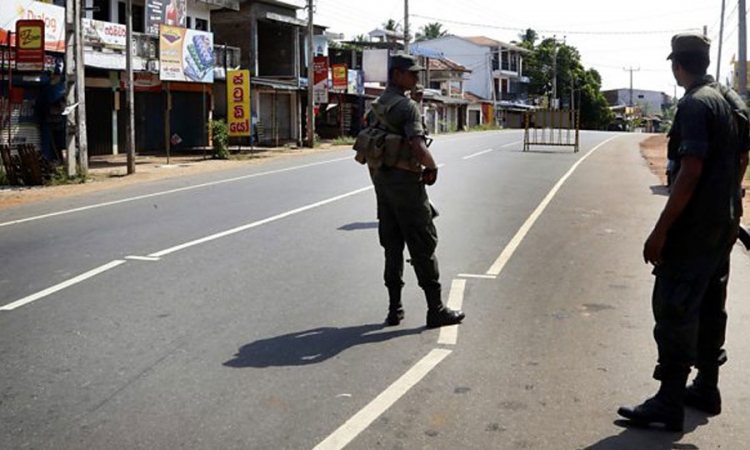 විවෘත වූ ගම්මානවල ජනතාව දුරස්ථභාවය රකින්න