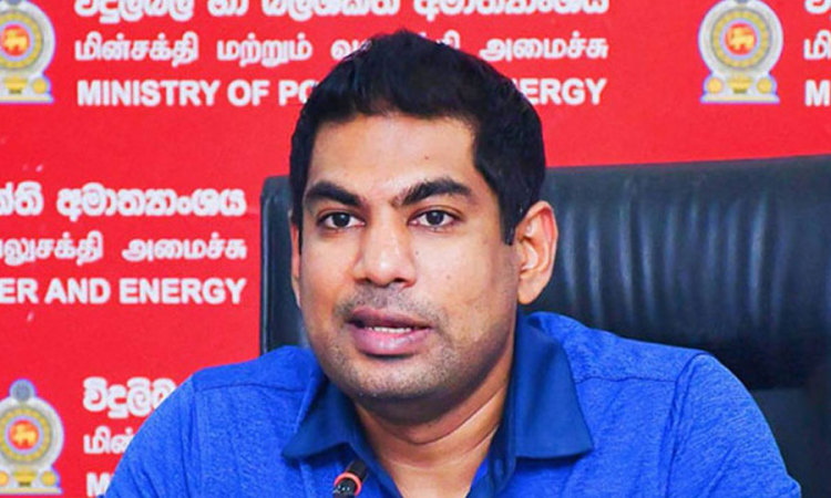 ඉන්ධන බෙදා හැරීමට බාධා කළ අය  අනිවාර්ය නිවාඩු යැවේ