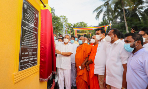 බියගම ශ්‍රී සුධර්මාරාම මහා විහාරස්ථානයේ  ප්‍රධාන වාහල්කඩ ජනපති අතින් විවෘත කෙරේ