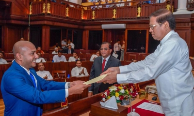 අමාත්‍යවරු සහ රාජ්‍ය අමාත්‍යවරු දිවුරුම් දෙයි (වීඩියෝ)