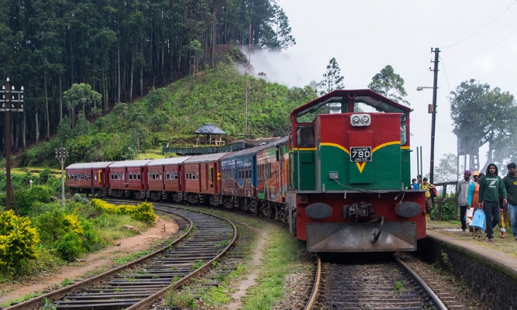 උඩරට දුම්රිය ධාවනයට බාධා