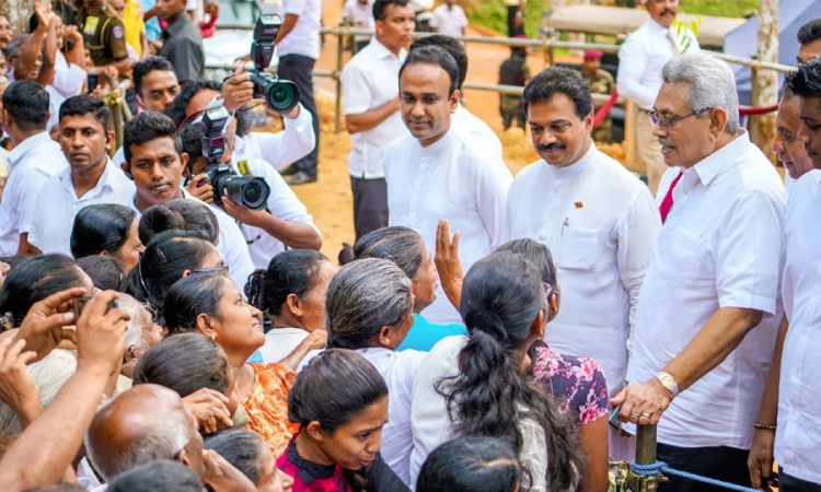 ජන ගැටලු විසඳන්න ජනපති ගමට යයි (වීඩියෝ)