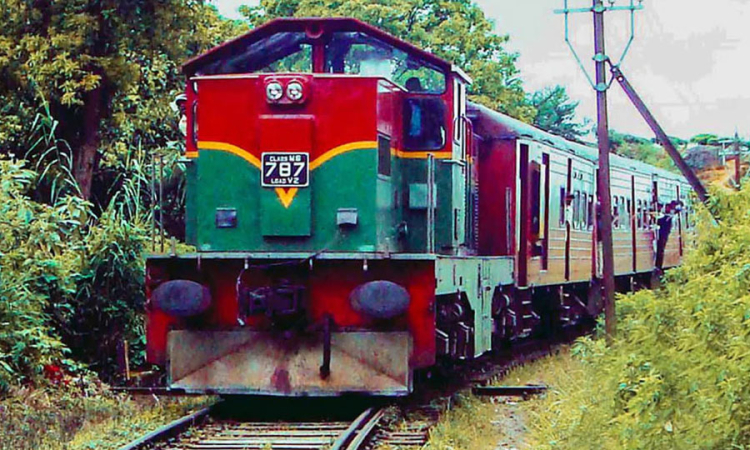 උඩරට මාර්ගයේ දුම්රිය ධාවනය යථා තත්වයට