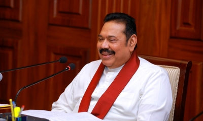 අගමැති සමඟ සාකච්ඡාවෙන් පසු වරායේ වෘත්තීය සමිති වර්ජනය අවසන්