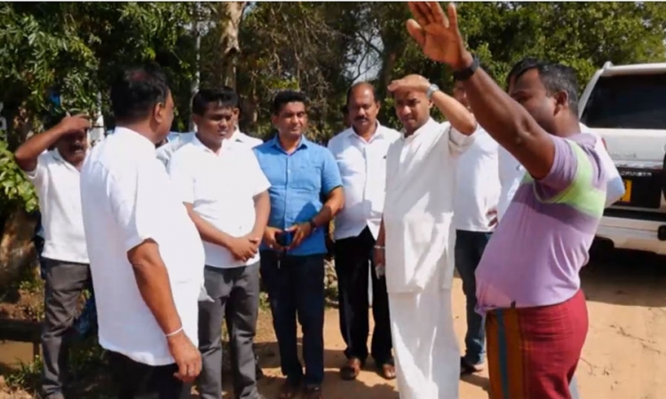 ජාතිවාදය වපුරන්නේ එක් පිරිසක්: ඔවුන් දේශපාලනයෙන් අතුගා දමන්න... දුමින්ද