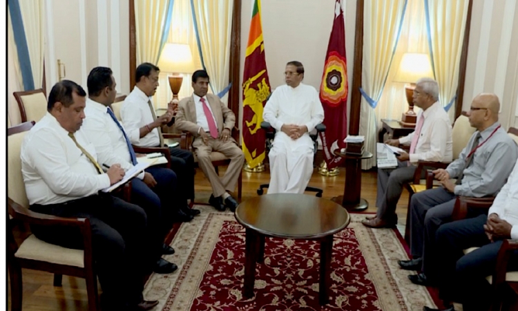 අර්ත් වොච්මන්, පැළ සිටුවීමේ වැඩසටහන පිළිබඳ ජනපති දැනුවත් කෙරේ