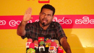 ඇමති හැරිසන්ගෙන් දුටුවා UNP ය ආණ්ඩුව තිබියදීත් නොමැති වීමේදීත් දුර්වල බව - නාමල්