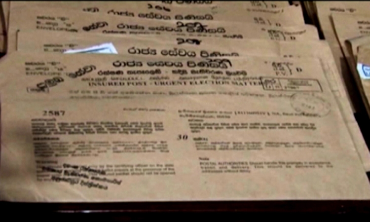 තැපැල් ඡන්ද සලකුණු කිරීම ලබන 31; මේ දක්වා මැතිවරණ පැමිණිලි 1034ක් (වීඩියෝ)