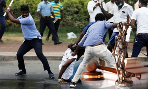 ගාලුමෝදර අරගලයට පහර දීමේ සිද්ධියට සම්බන්ධ සැකකරුවන් 8 දෙනෙකු රිමාන්ඩ්