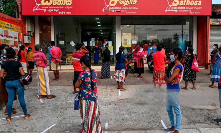 අද අළුයම ලිහිල් කෙරුණු සංචරණ සීමා