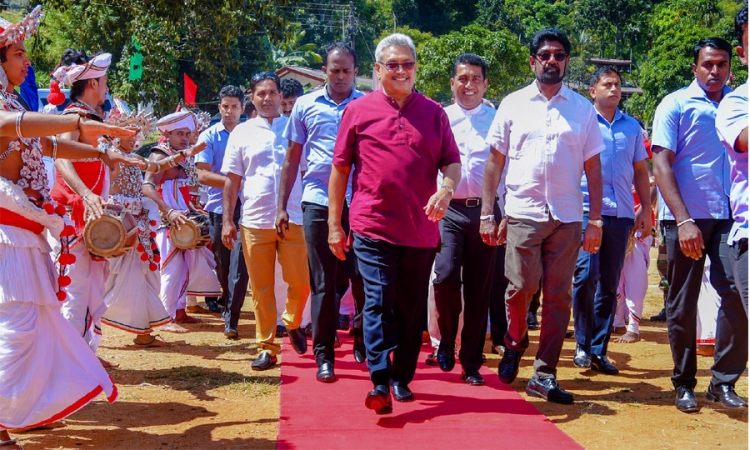 කි.මි. ලක්ෂයක මාර්ග සංවර්ධන ව්‍යාපෘතිය ජනපති අතින් ඇරඹේ (වීඩියෝ)