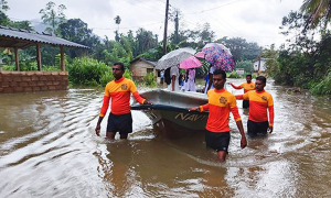 ගංවතුරෙන් පීඩාවට පත් ජනතාවට සහන සැලසීමට නාවික හමුදා සහන කණ්ඩායම් 13ක්