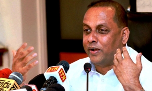 කොරෝනා වෛරසයට බියේ සංවර්ධන ව්‍යාපෘති නැවතිය යුතු නැහැ-ඇමති මහින්ද