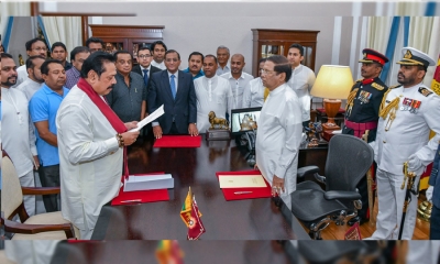 මහින්ද රාජපක්ෂ මැතිතුමා අගමැති ධූරයට