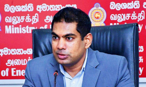 යළිත් තෙල් මිල සංශෝධනයක් ගැන ඇමතිගෙන් ඉඟියක්