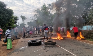 වන අලි ප්‍රහාරයක විරෝධයකට පුත්තලම - කුරුණෑගල මාර්ගයේ අවහිරයක්