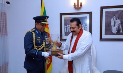 නව ගුවන් හමුදාපතිතුමා, අගමැතිතුමා හමුවෙයි