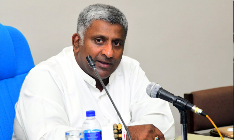 &#039;ගම්පහ එන්නත් නොගත් වැඩිහිටියන් 16,677ක්...&#039; සංචාරක ඇමති